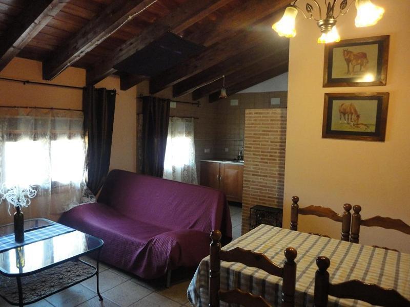 بيراليخوس دي لاس تروشاس Hotel Rural Los Quinones الغرفة الصورة